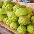 artichokes green background