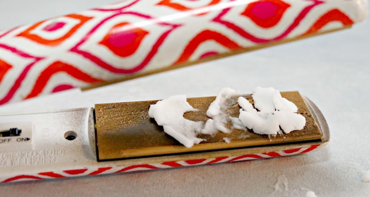 easy way to clean curling irons and flat irons