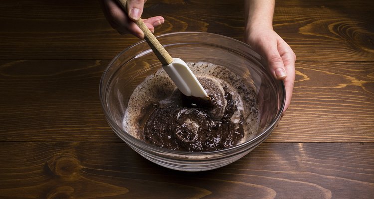 Gently mix cream into chocolate