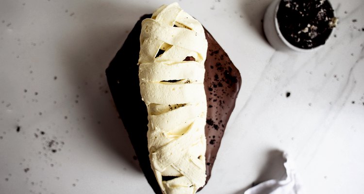 This Mummy Cake is perfect for a Halloween celebration!