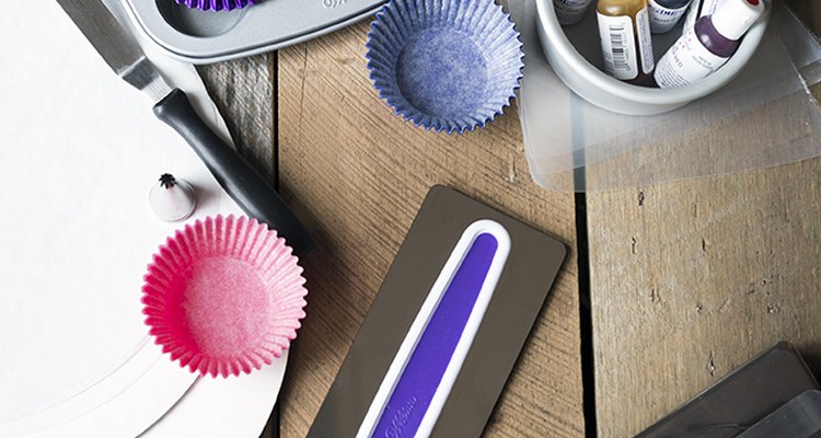 The Best Cake and Cupcake Tools and Equipment You Need | eHow
