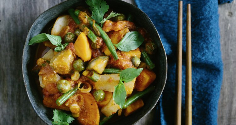 Germany, Berlin, Vegetable curry in bowl, close-up