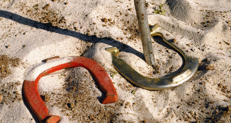 Real ringer game of horseshoes