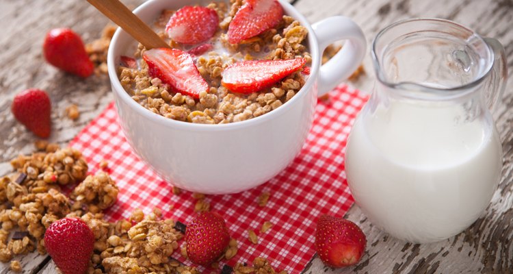 Granola with fresh strawberry